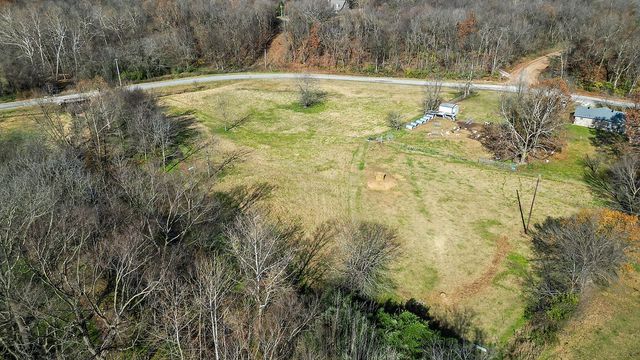 17415 Kinion Lake Road, Lincoln, AR 72744