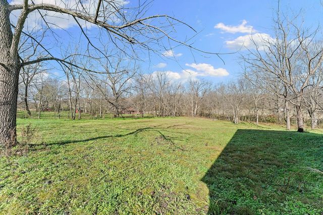 17415 Kinion Lake Road, Lincoln, AR 72744
