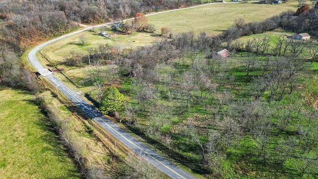 17415 Kinion Lake Road, Lincoln, AR 72744