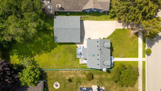 1006 13th AVENUE, Grafton, WI 53024