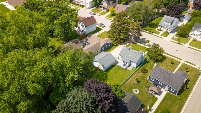 1006 13th AVENUE, Grafton, WI 53024