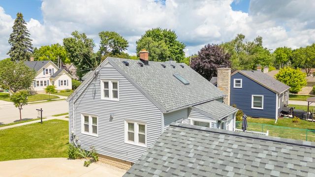 1006 13th AVENUE, Grafton, WI 53024