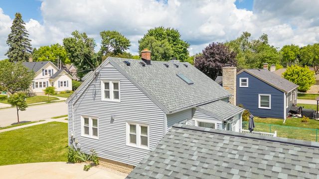 1006 13th AVENUE, Grafton, WI 53024