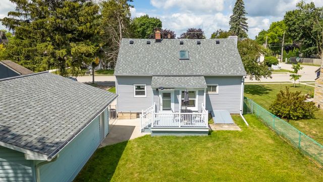 1006 13th AVENUE, Grafton, WI 53024