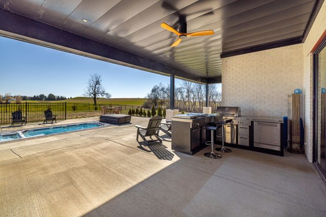 755 Hunter Drive, Lancaster, KY 40444