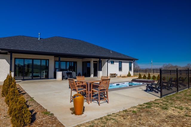 755 Hunter Drive, Lancaster, KY 40444