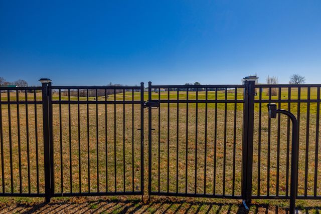 755 Hunter Drive, Lancaster, KY 40444