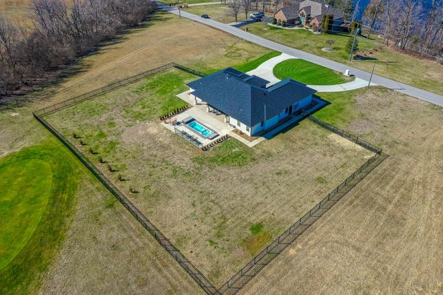 755 Hunter Drive, Lancaster, KY 40444