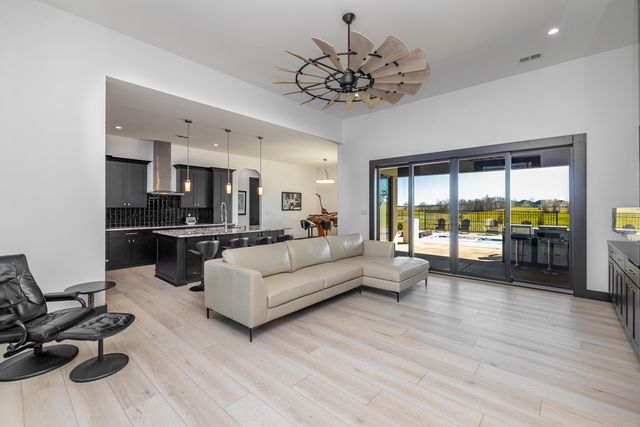 755 Hunter Drive, Lancaster, KY 40444