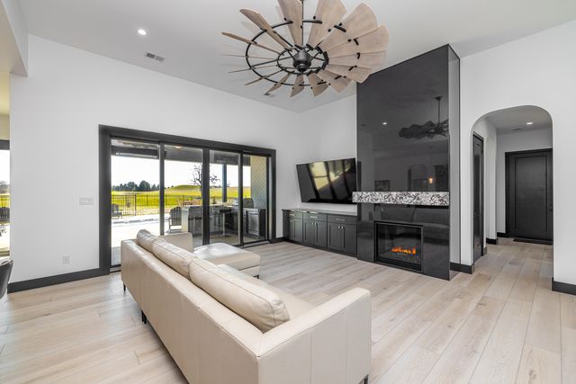 755 Hunter Drive, Lancaster, KY 40444