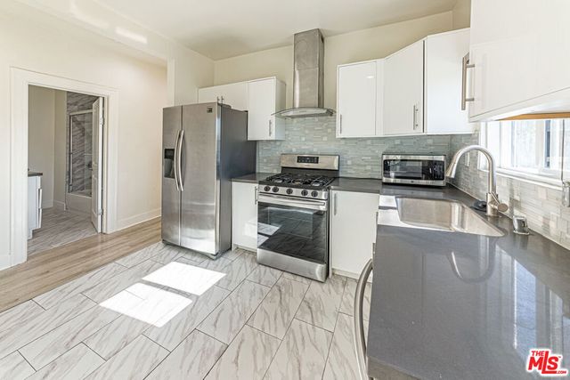 801 N Alexandria Avenue, Los Angeles, CA 90029