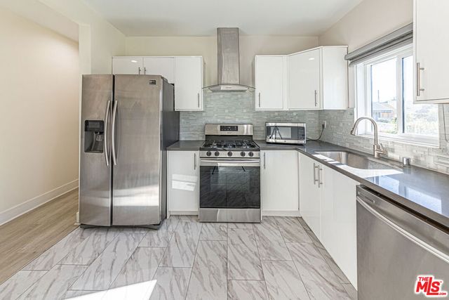 801 N Alexandria Avenue, Los Angeles, CA 90029