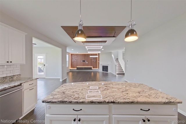 58180 Jonagold Lane, Lyon Charter Township, MI 48165