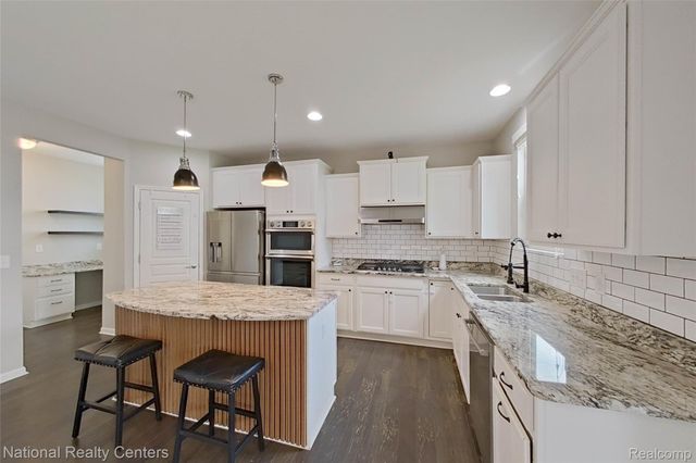 58180 Jonagold Lane, Lyon Charter Township, MI 48165