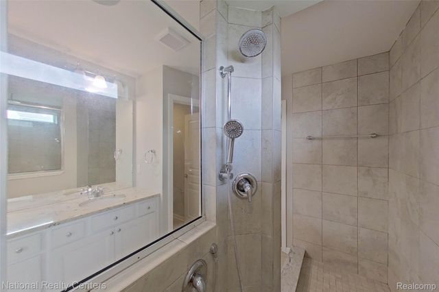 58180 Jonagold Lane, Lyon Charter Township, MI 48165
