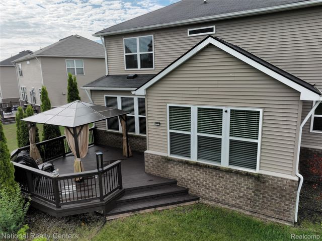 58180 Jonagold Lane, Lyon Charter Township, MI 48165