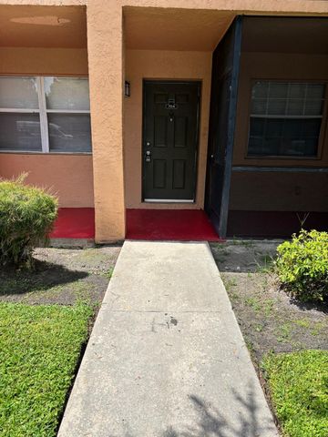 704 NW 103rd Terrace 102, Pembroke Pines, FL 33026