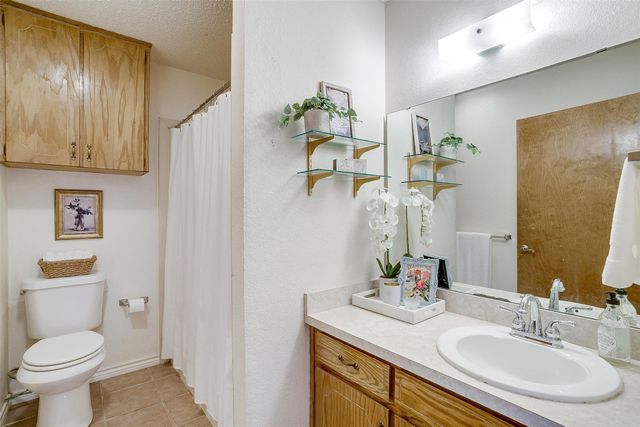 801 E 3rd Street, Weatherford, TX 76086