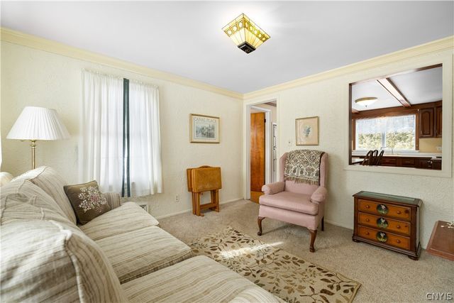 34 Cambridge Road, Whitestown, NY 13492