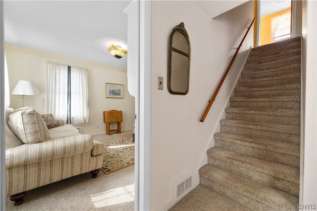 34 Cambridge Road, Whitestown, NY 13492