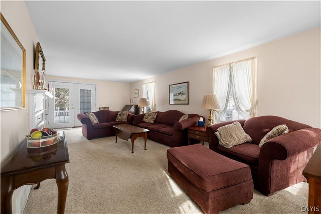 34 Cambridge Road, Whitestown, NY 13492