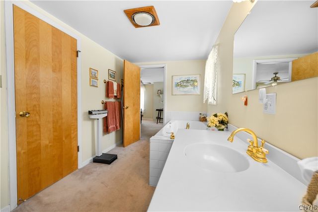 34 Cambridge Road, Whitestown, NY 13492