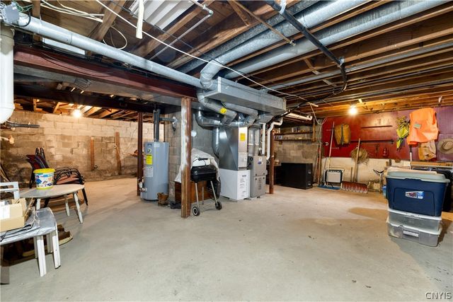 34 Cambridge Road, Whitestown, NY 13492