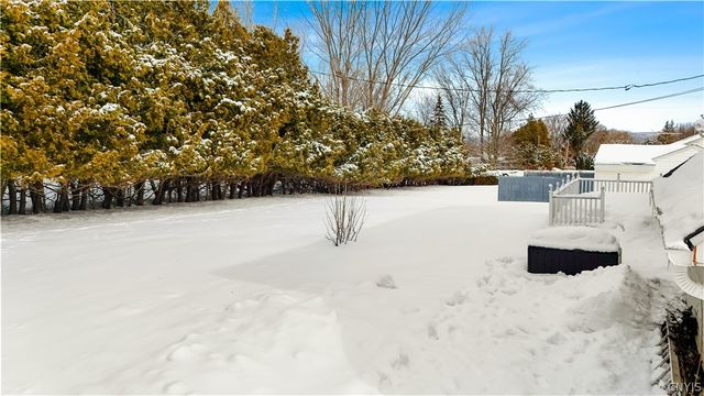 34 Cambridge Road, Whitestown, NY 13492