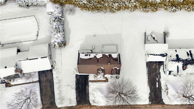 34 Cambridge Road, Whitestown, NY 13492