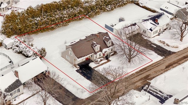 34 Cambridge Road, Whitestown, NY 13492