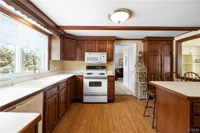 34 Cambridge Road, Whitestown, NY 13492