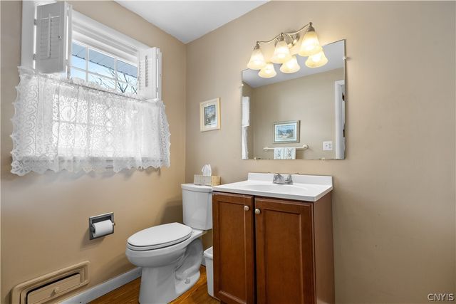 34 Cambridge Road, Whitestown, NY 13492