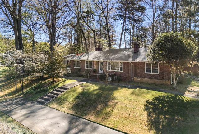 936 Chester Circle Hopkins, Pendleton, SC 29670