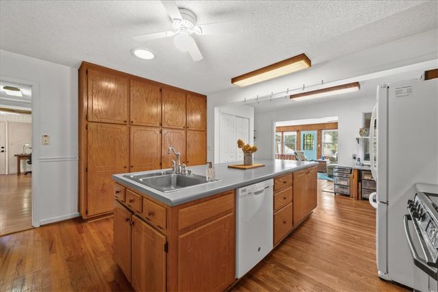 936 Chester Circle Hopkins, Pendleton, SC 29670