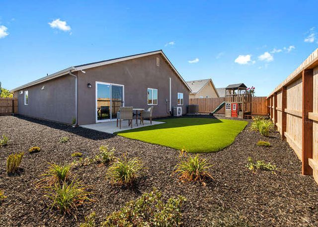 7085 W Wren Avenue, Visalia, CA 93291