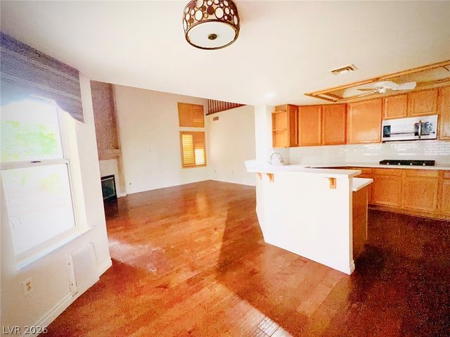 8405 Justine Court, Las Vegas, NV 89128