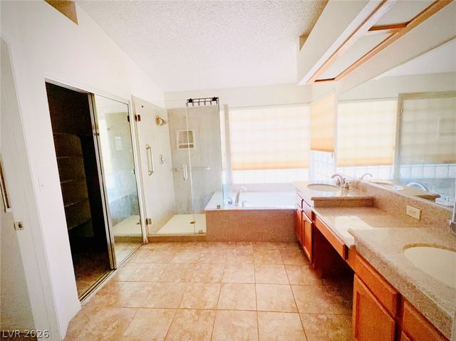8405 Justine Court, Las Vegas, NV 89128