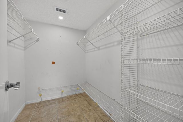 7262 GOLF COLONY Court 204, Lake Worth, FL 33467