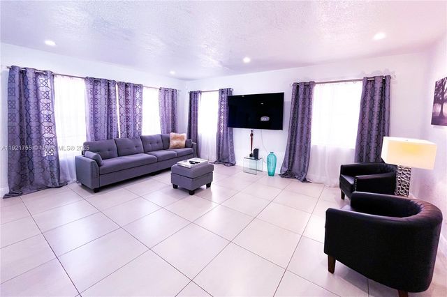 4420 NW 30th Ct, Lauderdale Lakes, FL 33313