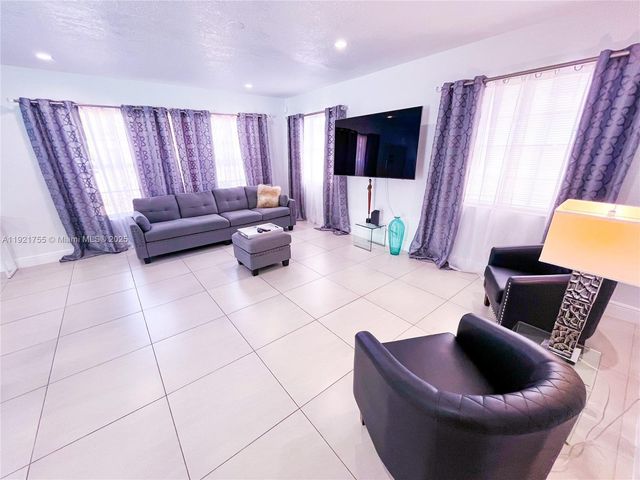 4420 NW 30th Ct, Lauderdale Lakes, FL 33313