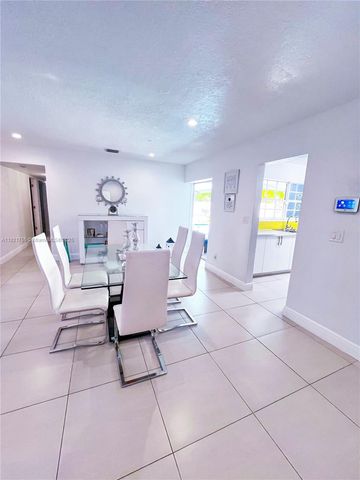 4420 NW 30th Ct, Lauderdale Lakes, FL 33313