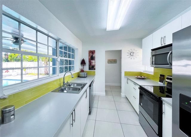 4420 NW 30th Ct, Lauderdale Lakes, FL 33313