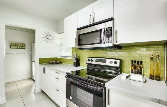 4420 NW 30th Ct, Lauderdale Lakes, FL 33313