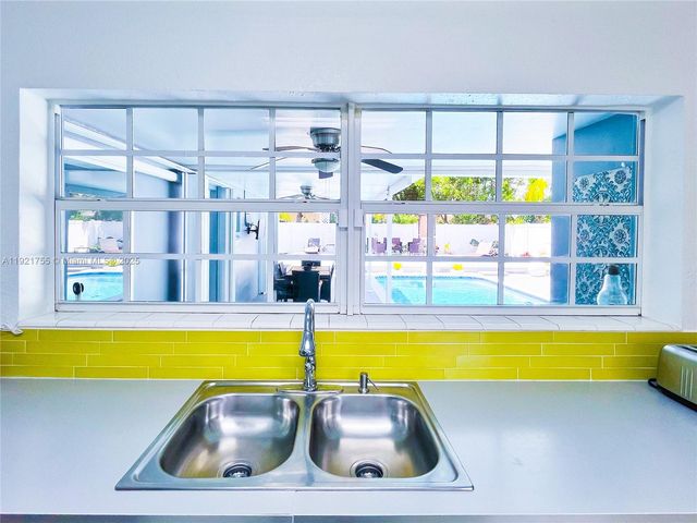 4420 NW 30th Ct, Lauderdale Lakes, FL 33313