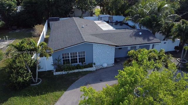 4420 NW 30th Ct, Lauderdale Lakes, FL 33313