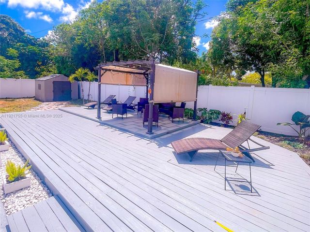 4420 NW 30th Ct, Lauderdale Lakes, FL 33313