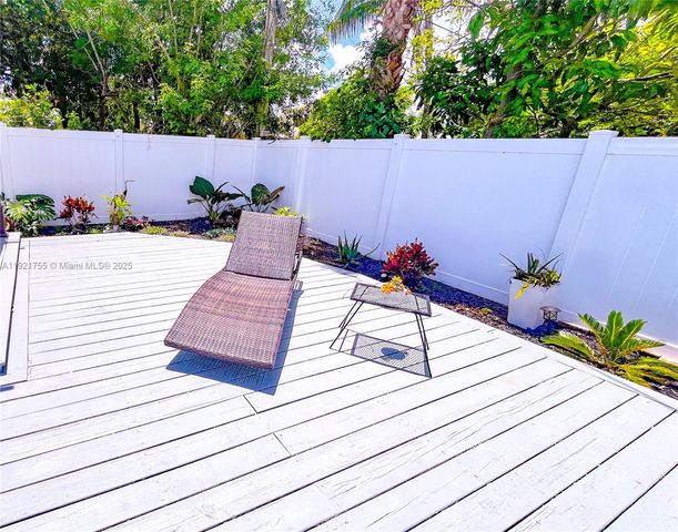 4420 NW 30th Ct, Lauderdale Lakes, FL 33313