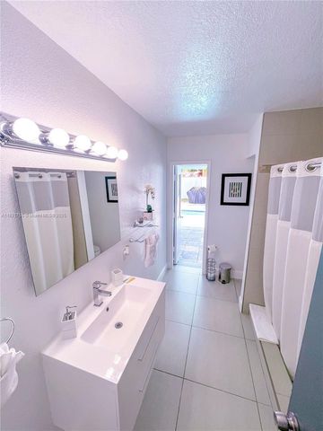 4420 NW 30th Ct, Lauderdale Lakes, FL 33313