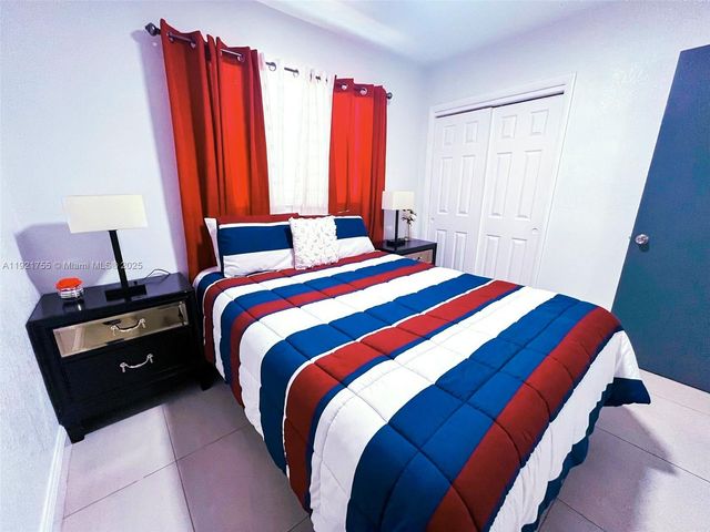 4420 NW 30th Ct, Lauderdale Lakes, FL 33313