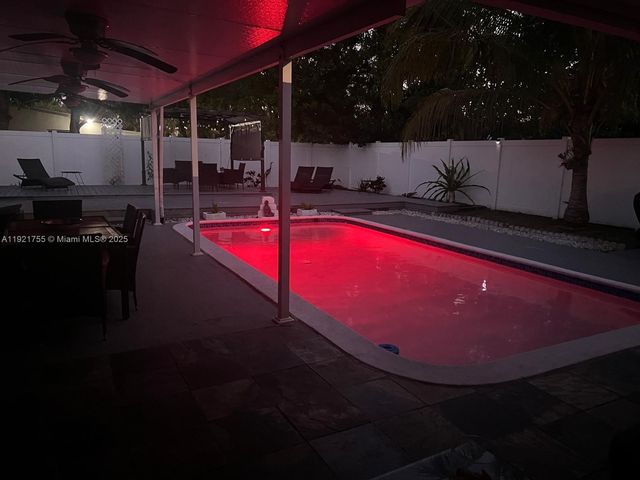 4420 NW 30th Ct, Lauderdale Lakes, FL 33313